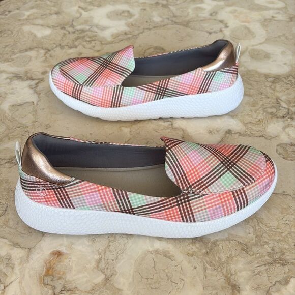 Lands End Womens Gatas Lightweight Comfort Slip On Shoes Pink Plaid Round Toe - Picture 4 of 11